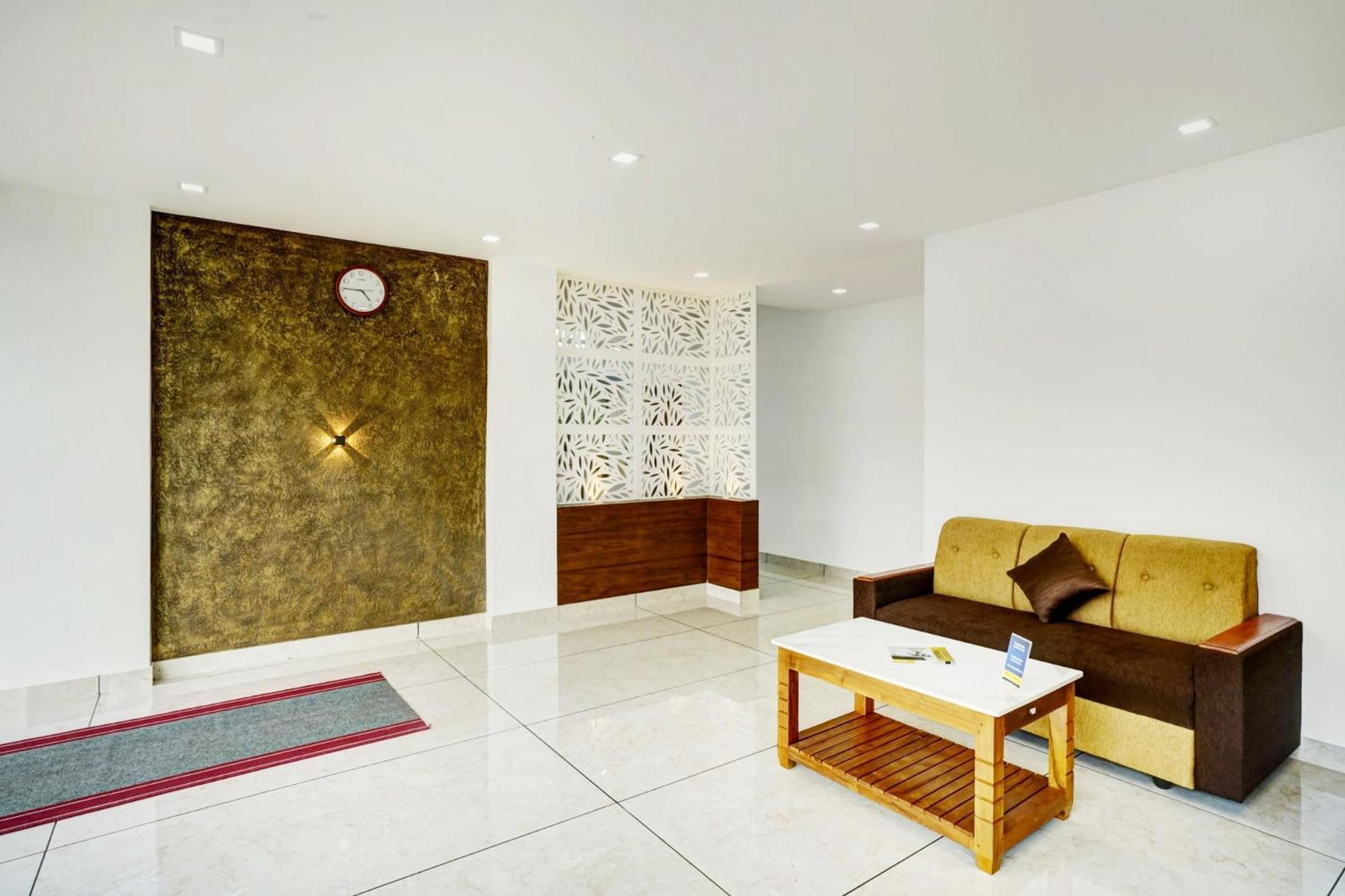 Hotel O Grand Parassini Pappinisseri Ngoại thất bức ảnh