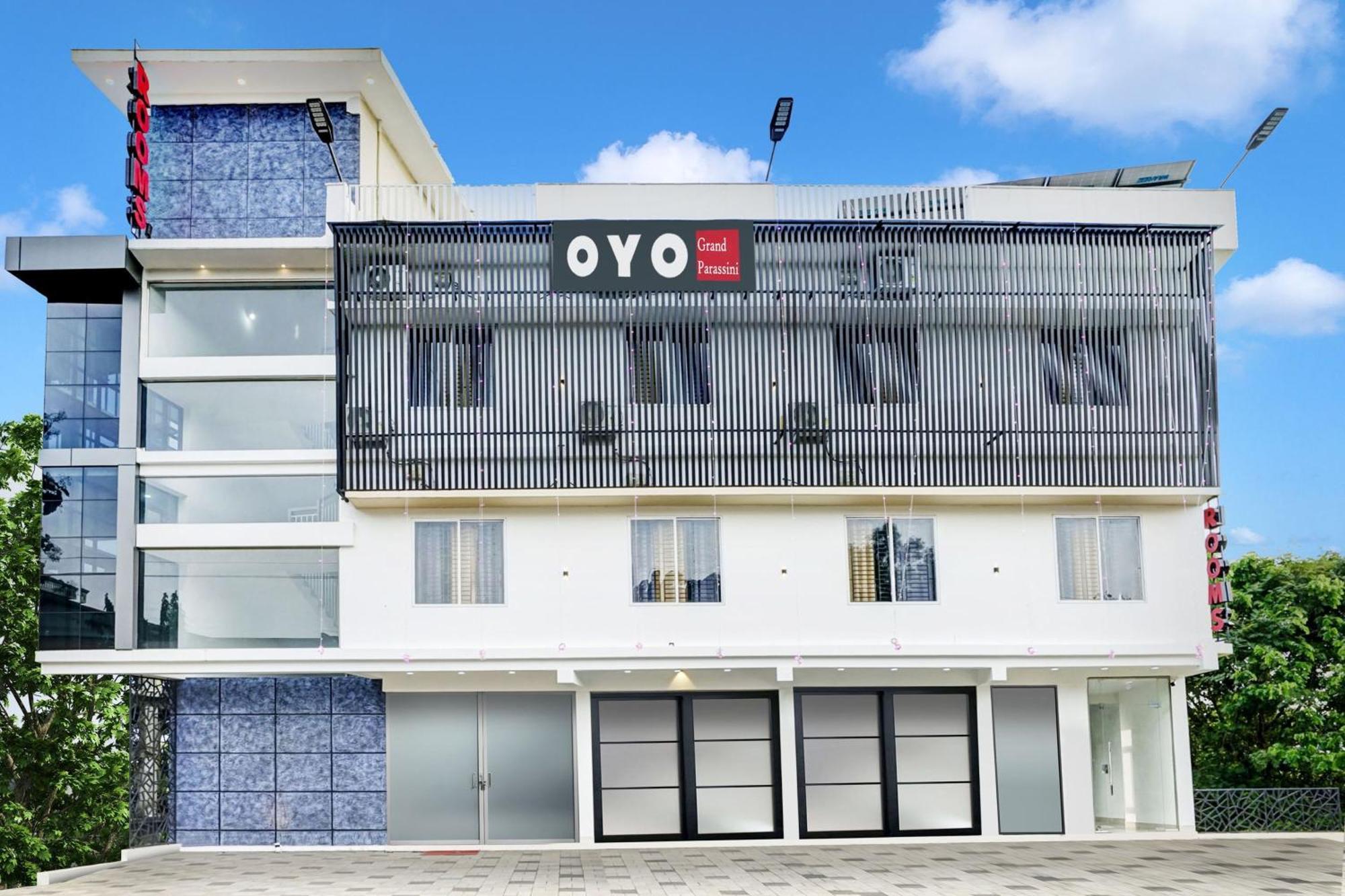 Hotel O Grand Parassini Pappinisseri Ngoại thất bức ảnh
