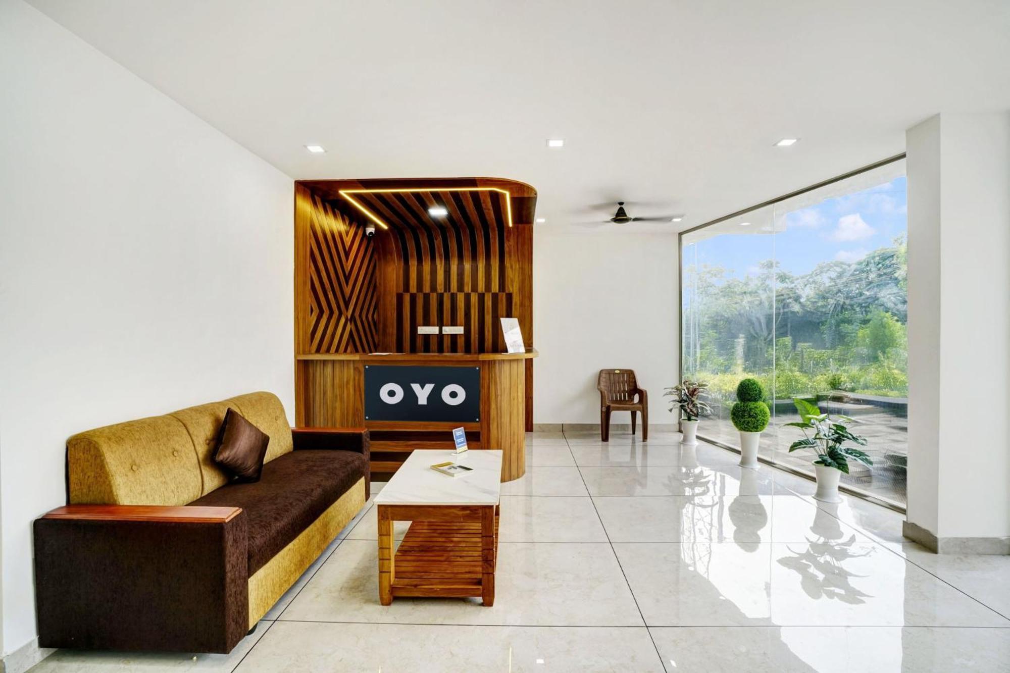 Hotel O Grand Parassini Pappinisseri Ngoại thất bức ảnh